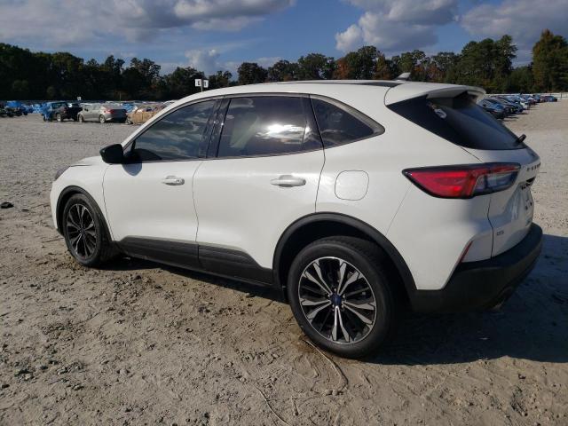 Image 2 of 2022 FORD ESCAPE SE 2022 with VIN 1FMCU0G60NUB92947