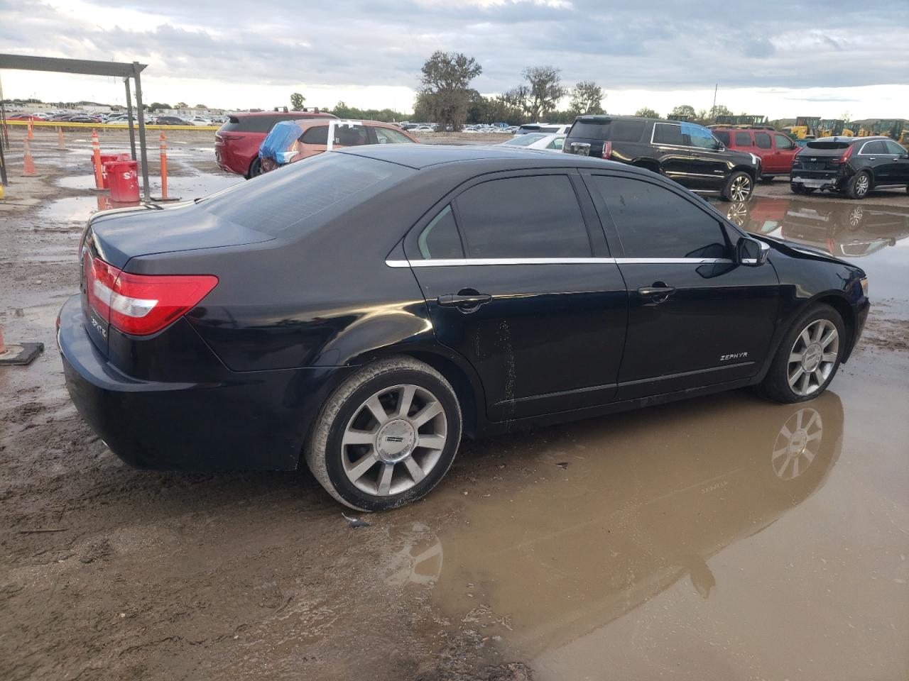 Image 3 of 2006 LINCOLN ZEPHYR  2006 with VIN 3LNHM26136R667927