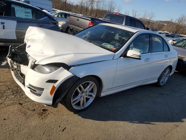 Obraz 1 z 2013 MERCEDES-BENZ C 300 4MATIC 2013 z VIN WDDGF8AB7DR245073