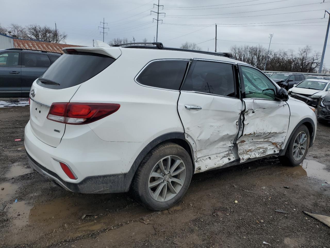 Image 3 of 2017 HYUNDAI SANTA FE SE 2017 with VIN KM8SMDHF7HU189341