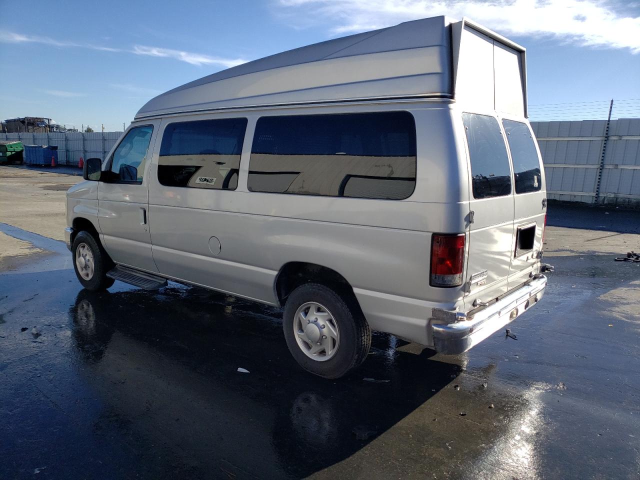 Изображение 2 2009 FORD ECONOLINE E350 SUPER DUTY WAGON 2009 с VIN 1FBNE31L09DA20390