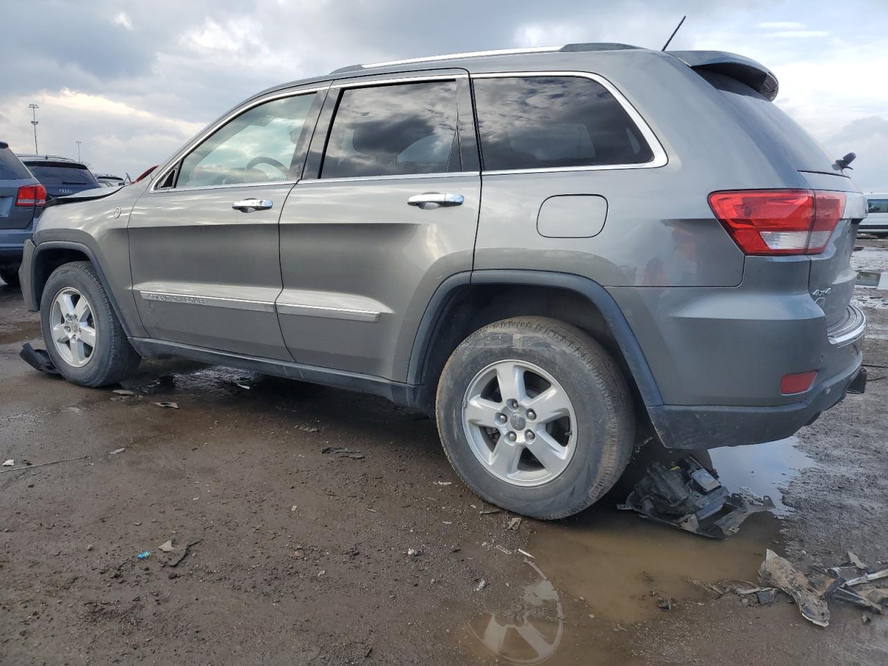 Image 2 of 2011 JEEP GRAND CHEROKEE OVERLAND 2011 with VIN 1J4RR6GT7BC705700