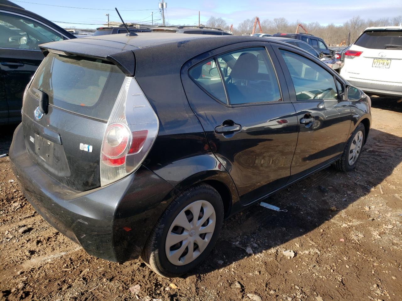 Image 3 of 2012 TOYOTA PRIUS C  2012 with VIN JTDKDTB36C1021570