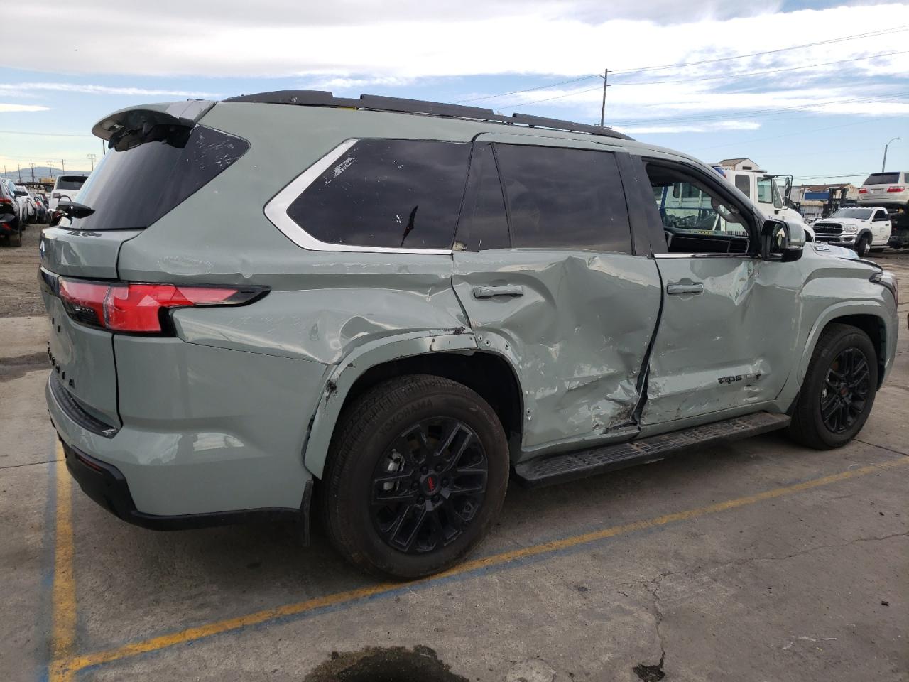 Image 3 of 2023 TOYOTA SEQUOIA SR5 2023 with VIN 7SVAAAAA6PX001384