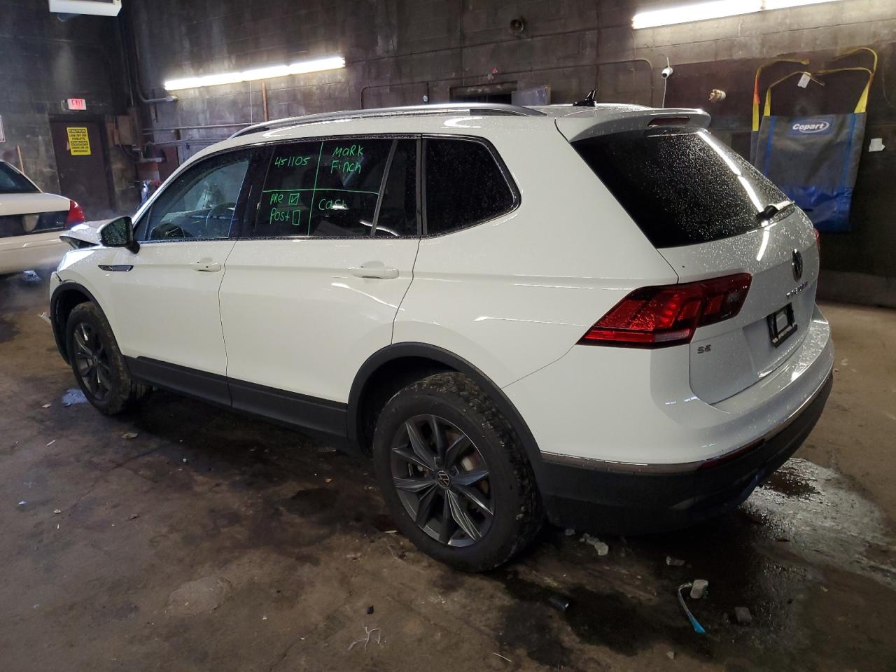 Image 2 of 2022 VOLKSWAGEN TIGUAN SE 2022 with VIN 3VV2B7AXXNM133703