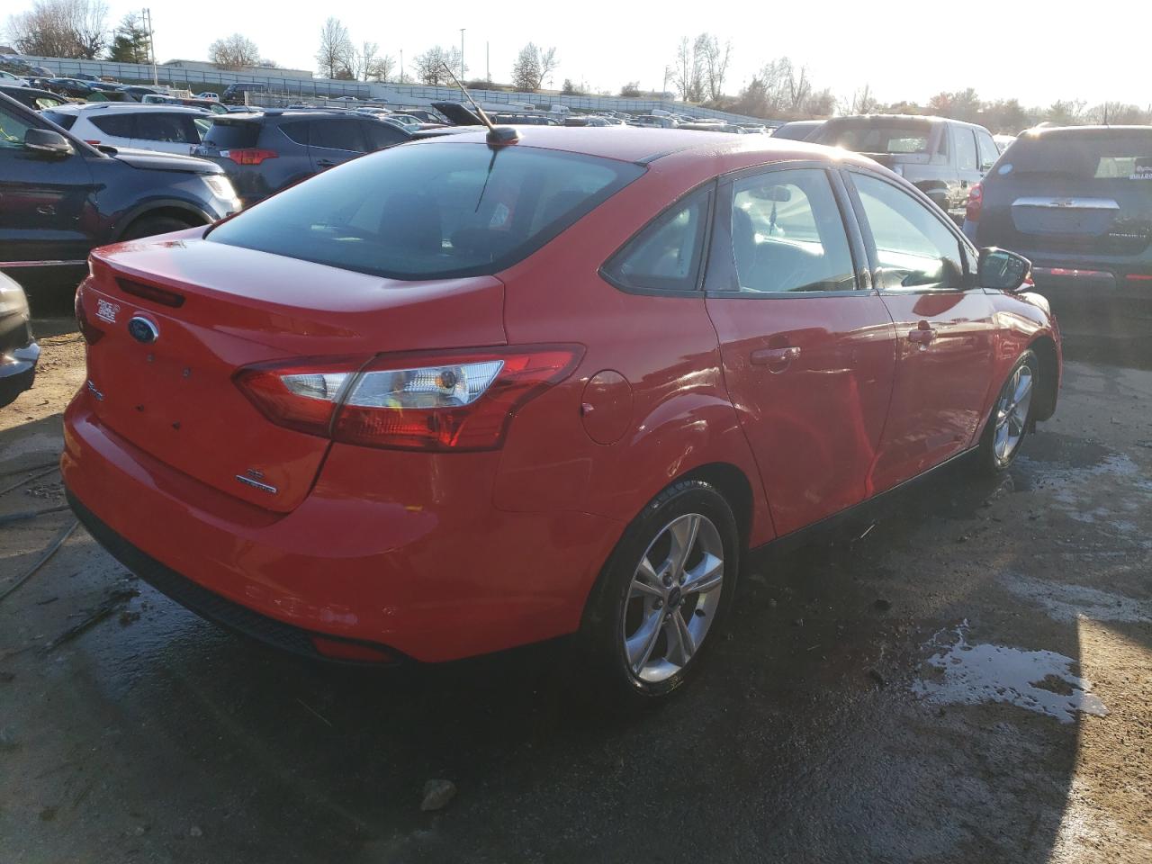 Image 3 of 2014 FORD FOCUS SE 2014 with VIN 1FADP3F24EL298751