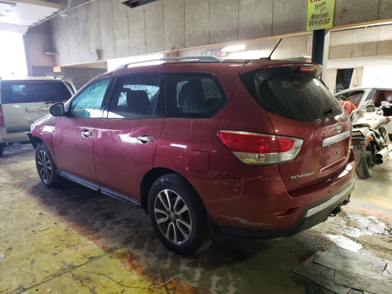 Image 2 of 2014 NISSAN PATHFINDER S 2014 with VIN 5N1AR2MM6EC604916