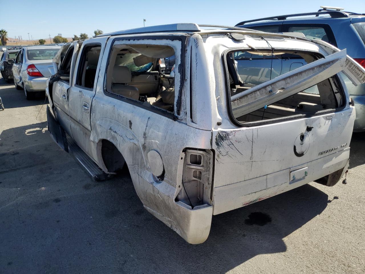 Obraz 2 z 2005 CADILLAC ESCALADE ESV 2005 z VIN 3GYFK66N15G160718