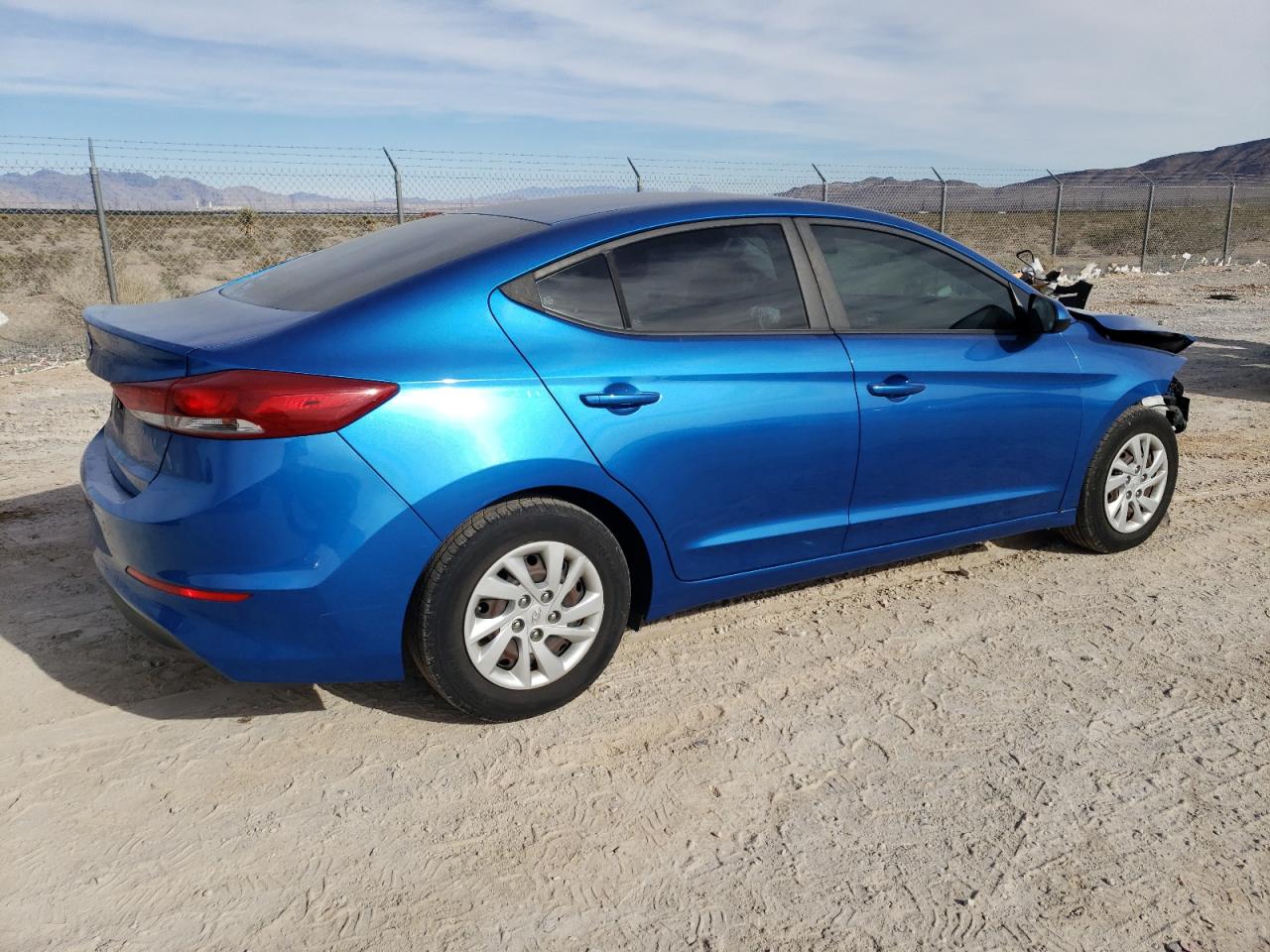 Изображение 3 2018 HYUNDAI ELANTRA SE 2018 с VIN 5NPD74LF5JH224860