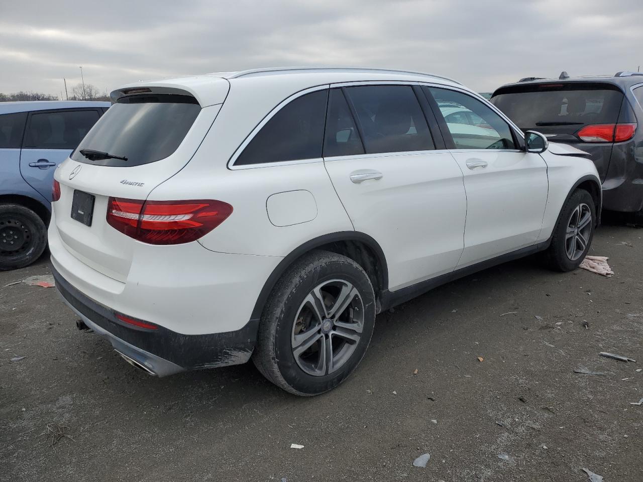 Image 3 of 2017 MERCEDES-BENZ GLC 300 4MATIC 2017 with VIN WDC0G4KB4HF199512