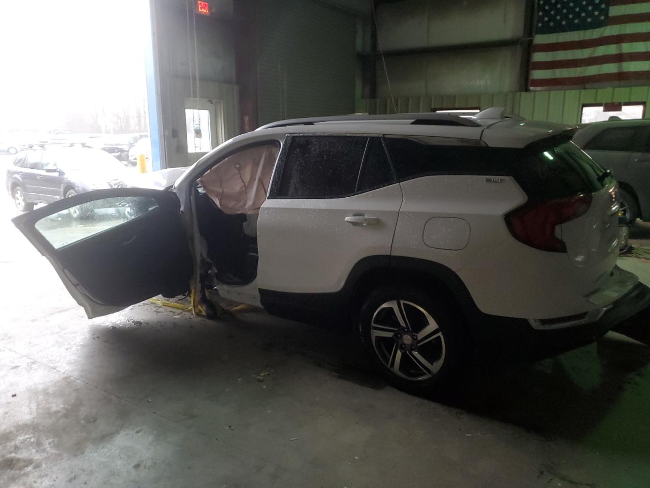 Изображение 2 2021 GMC TERRAIN SLT 2021 с VIN 3GKALVEV7ML343852