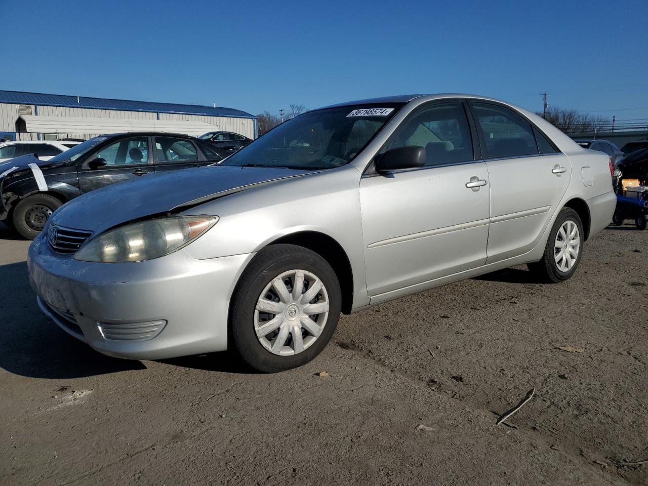 Image 1 of 2005 TOYOTA CAMRY LE 2005 with VIN 4T1BE32KX5U025042