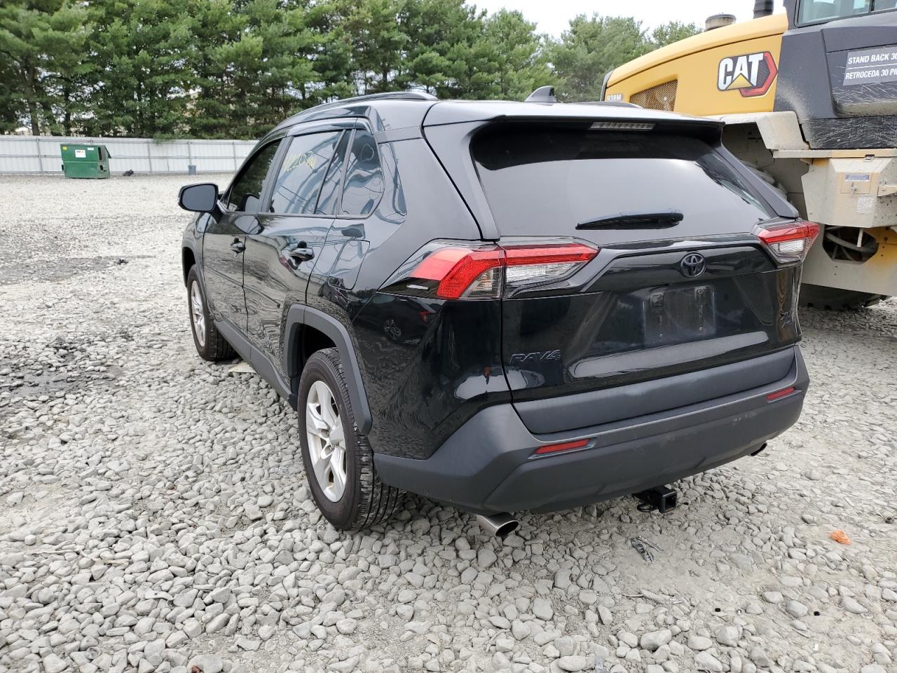 Obraz 3 z 2021 TOYOTA RAV4 XLE 2021 z VIN 2T3P1RFV4MC201664