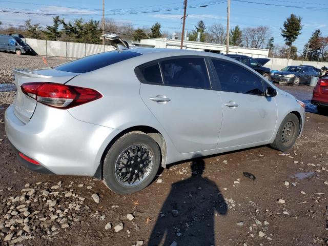 Image 3 of 2018 KIA FORTE LX 2018 with VIN 3KPFK4A79JE220415