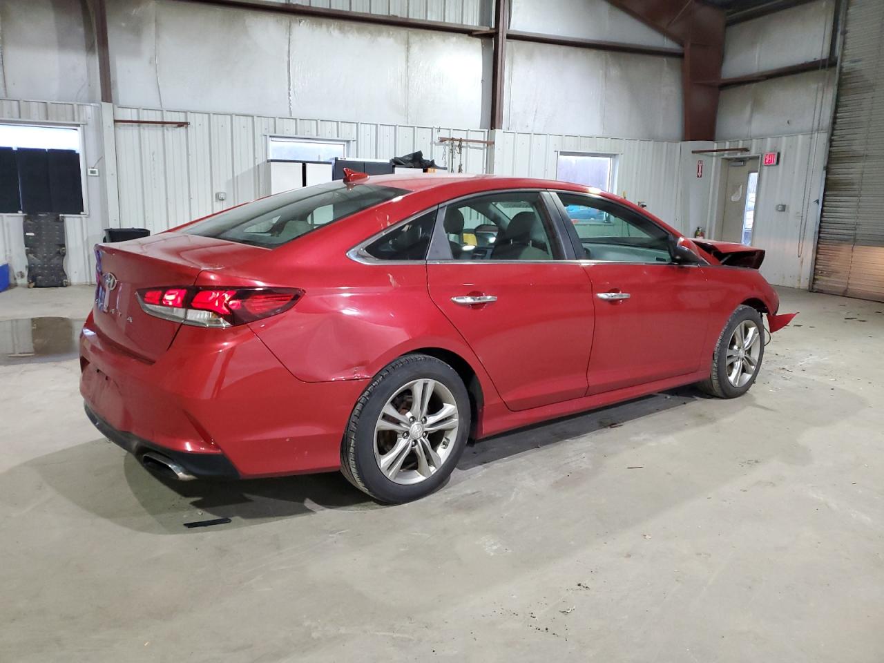 Image 3 of 2018 HYUNDAI SONATA SPORT 2018 with VIN 5NPE34AF7JH618959