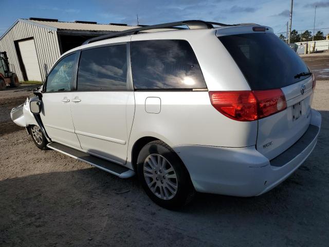 Image 2 of 2010 TOYOTA SIENNA XLE 2010 with VIN 5TDYK4CC1AS326396