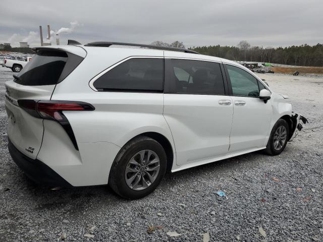 Image 3 of 2022 TOYOTA SIENNA XLE 2022 with VIN 5TDYRKEC6NS078293