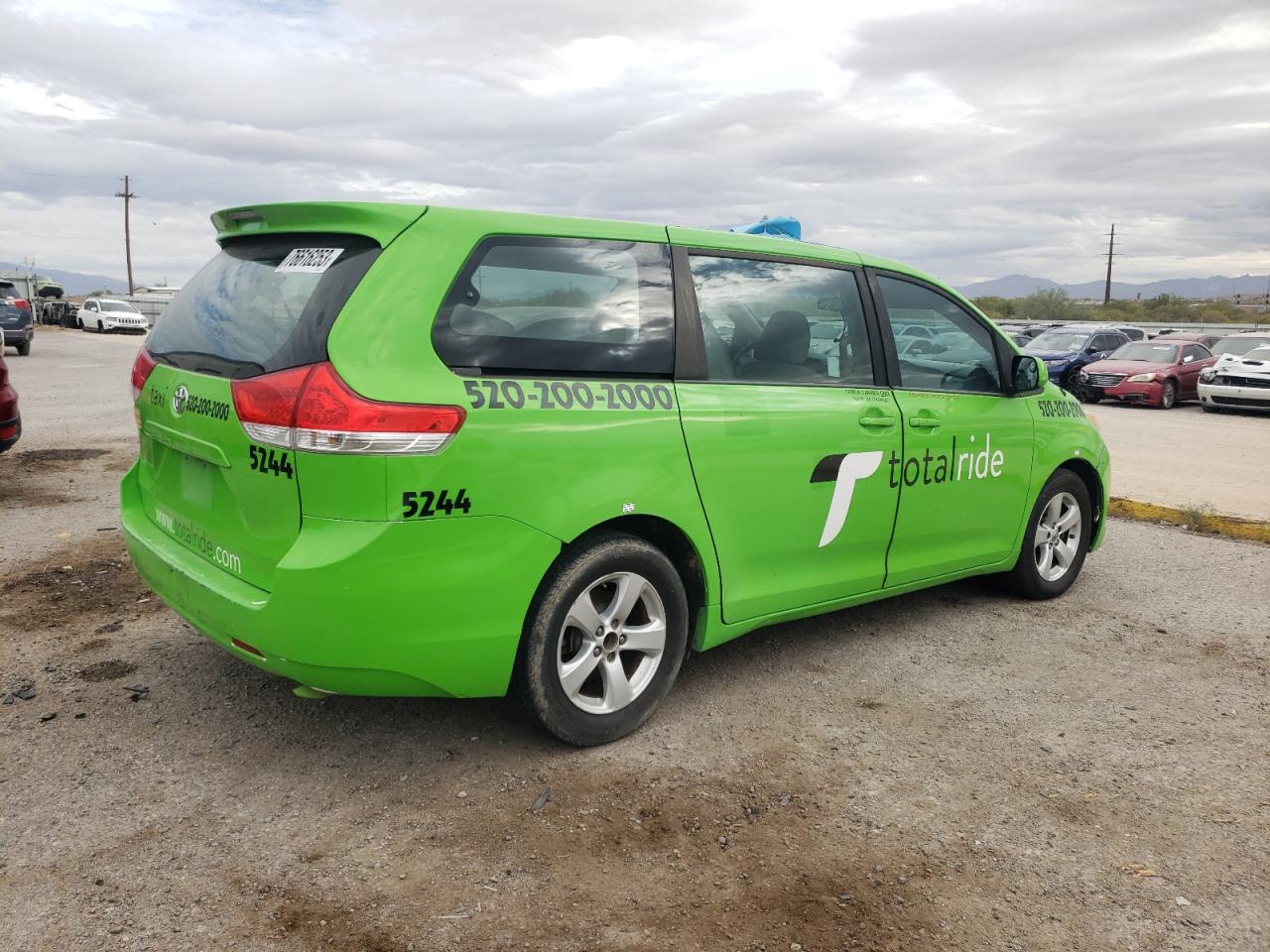 Изображение 3 2013 TOYOTA SIENNA  2013 с VIN 5TDZK3DC4DS335627