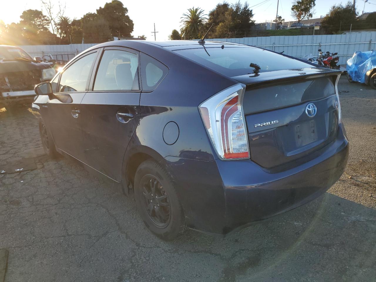 Изображение 2 2015 TOYOTA PRIUS  2015 с VIN JTDKN3DU5F0476567