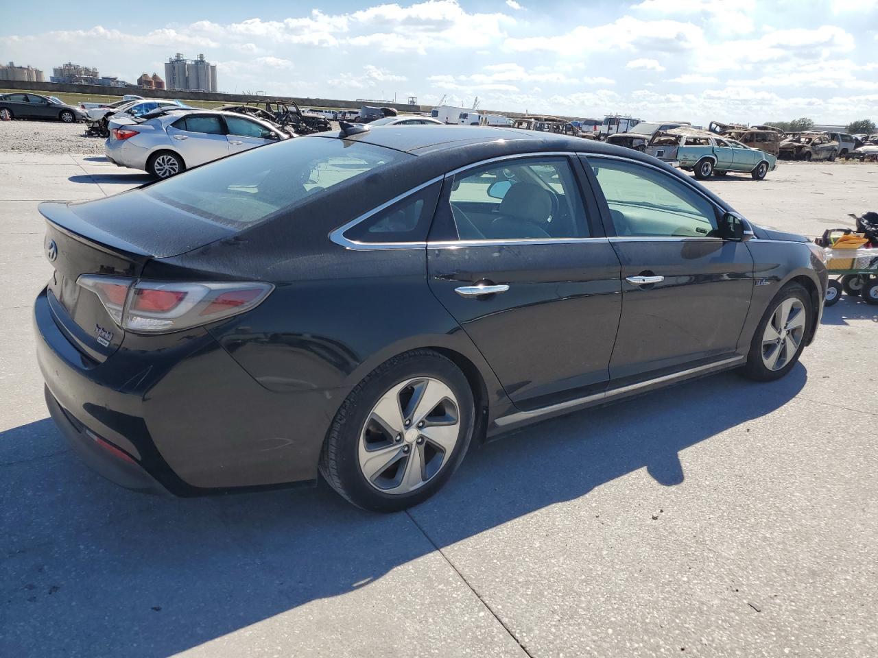 Obraz 3 z 2017 HYUNDAI SONATA HYBRID 2017 z VIN KMHE34L11HA051744