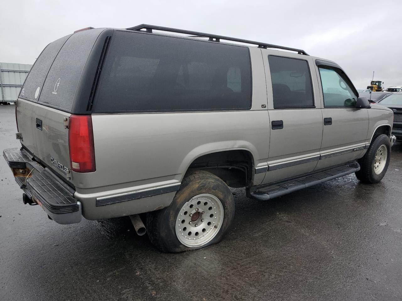 Изображение 3 1999 CHEVROLET SUBURBAN K1500 1999 с VIN 3GNFK16R4XG113771