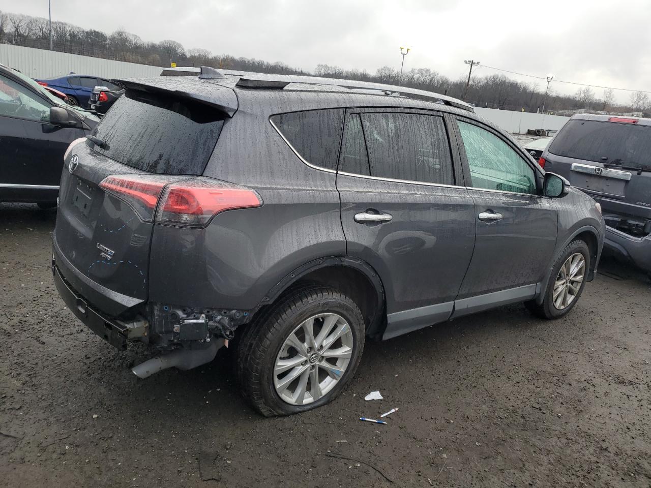 Image 3 of 2017 TOYOTA RAV4 LIMITED 2017 with VIN 2T3DFREV7HW672427
