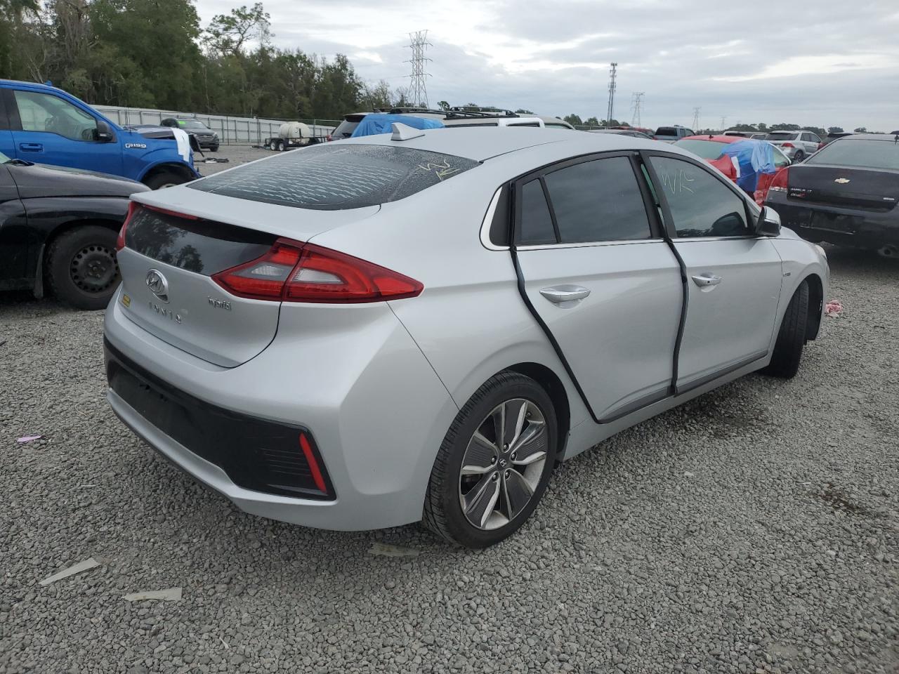 Image 3 of 2017 HYUNDAI IONIQ LIMITED 2017 with VIN KMHC85LC4HU046598