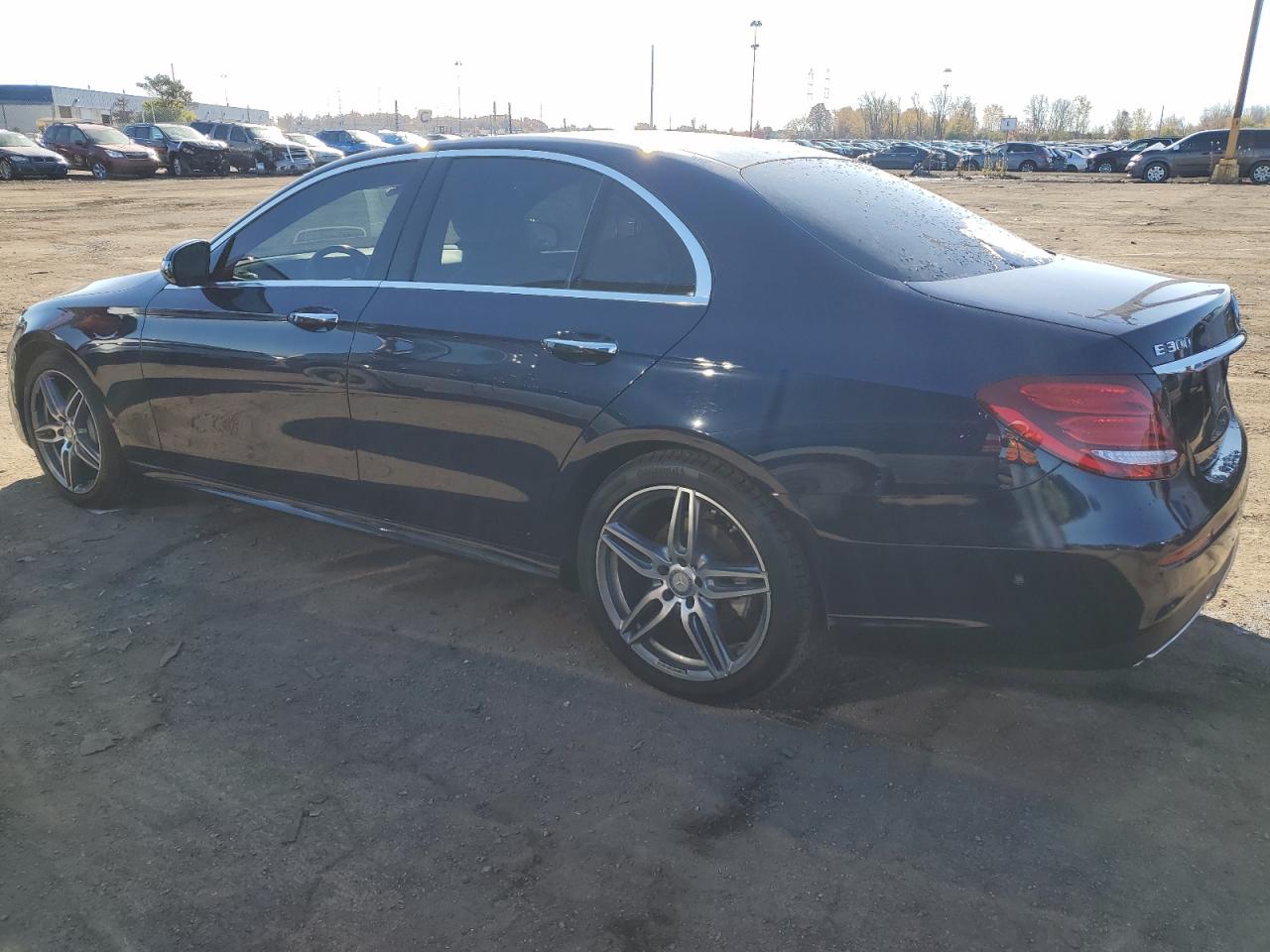 Obraz 2 z 2017 MERCEDES-BENZ E 300 4MATIC 2017 z VIN WDDZF4KB2HA194408