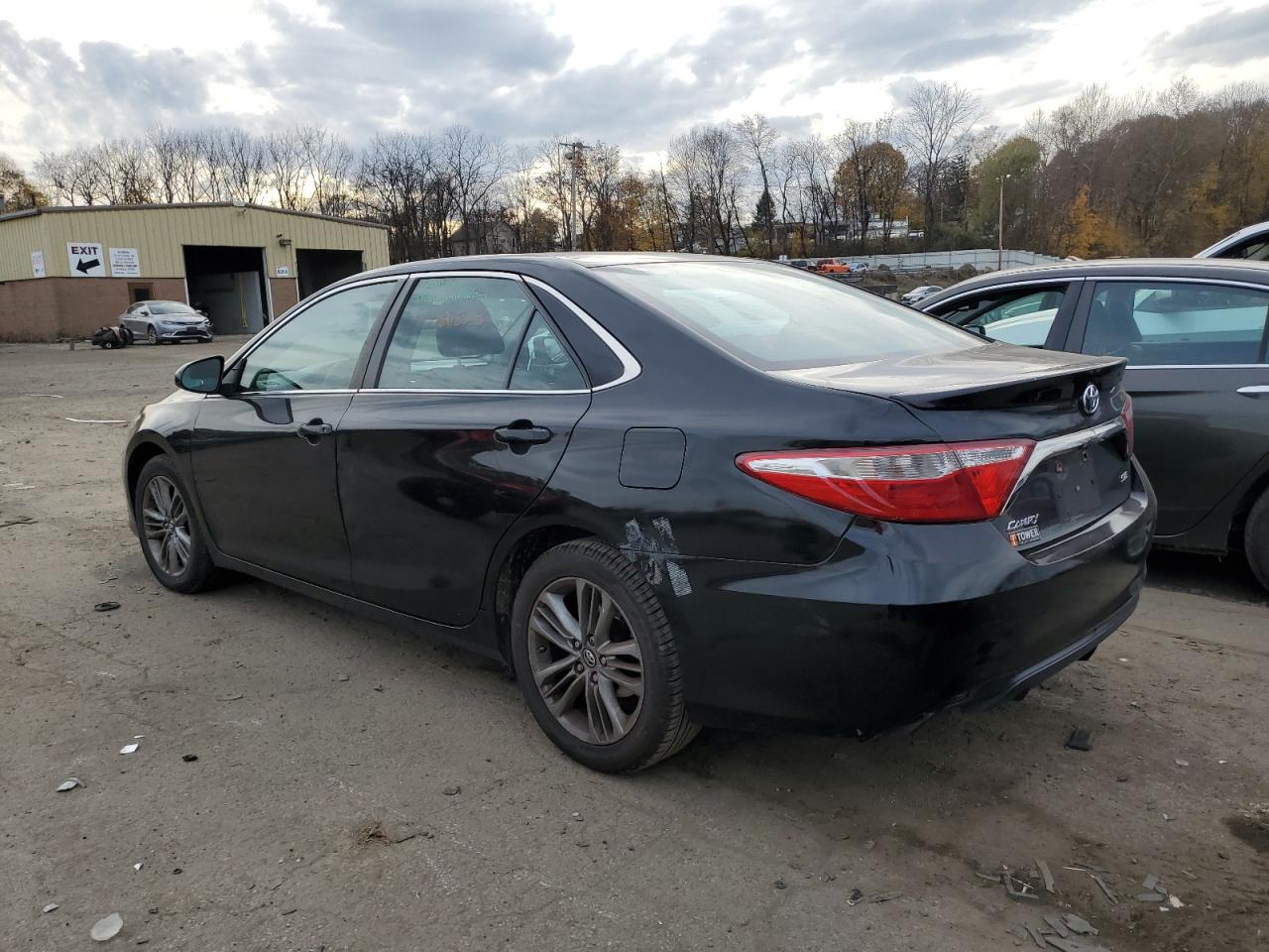 Image 2 of 2016 TOYOTA CAMRY LE 2016 with VIN 4T1BF1FK6GU266935