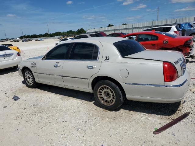Image 2 of 2007 LINCOLN TOWN CAR SIGNATURE 2007 with VIN 1LNHM81V27Y611221