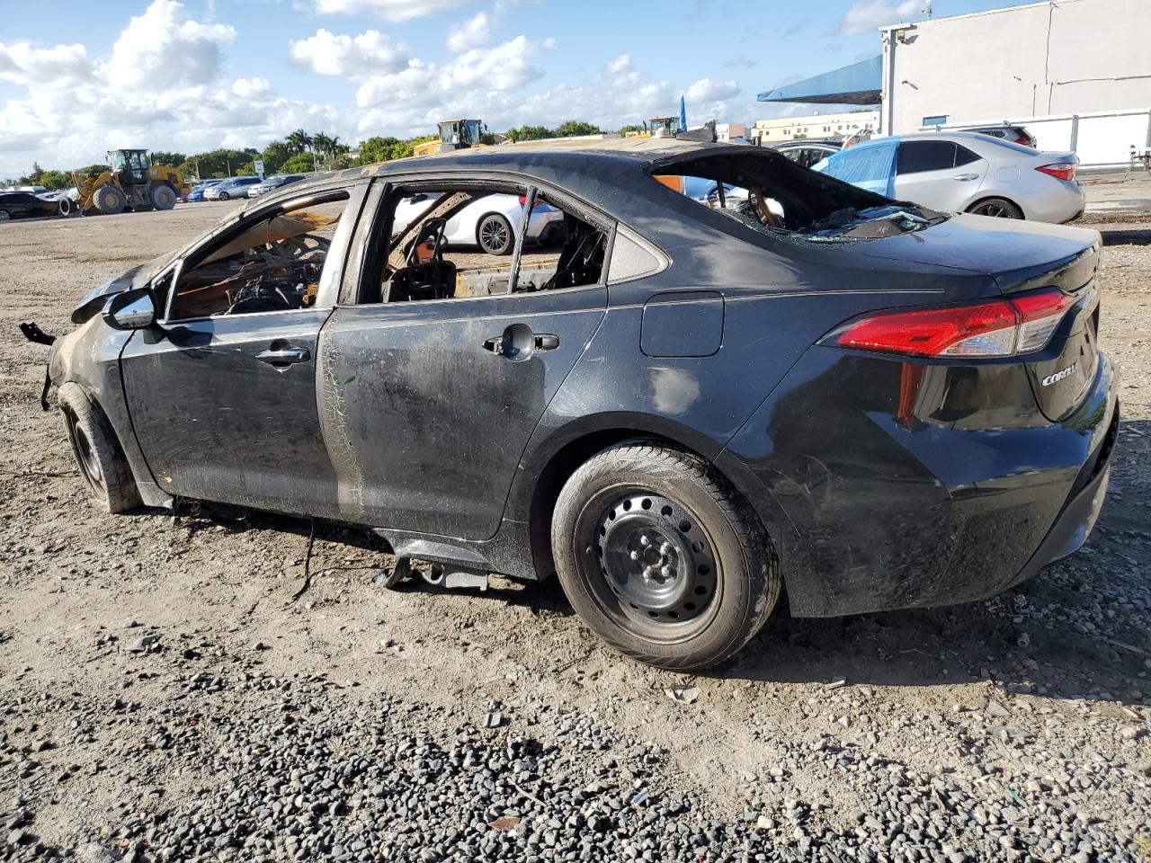 Obraz 2 z 2020 TOYOTA COROLLA LE 2020 z VIN 5YFEPRAE6LP081144