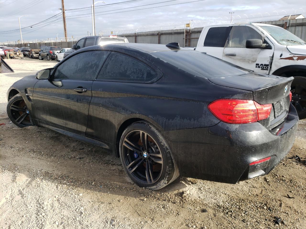 Изображение 2 2015 BMW M4  2015 с VIN WBS3R9C52FK329416