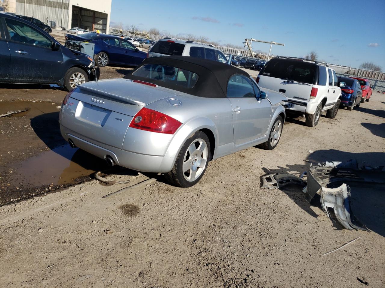 Obraz 3 z 2001 AUDI TT QUATTRO 2001 z VIN TRUUT28N811005582