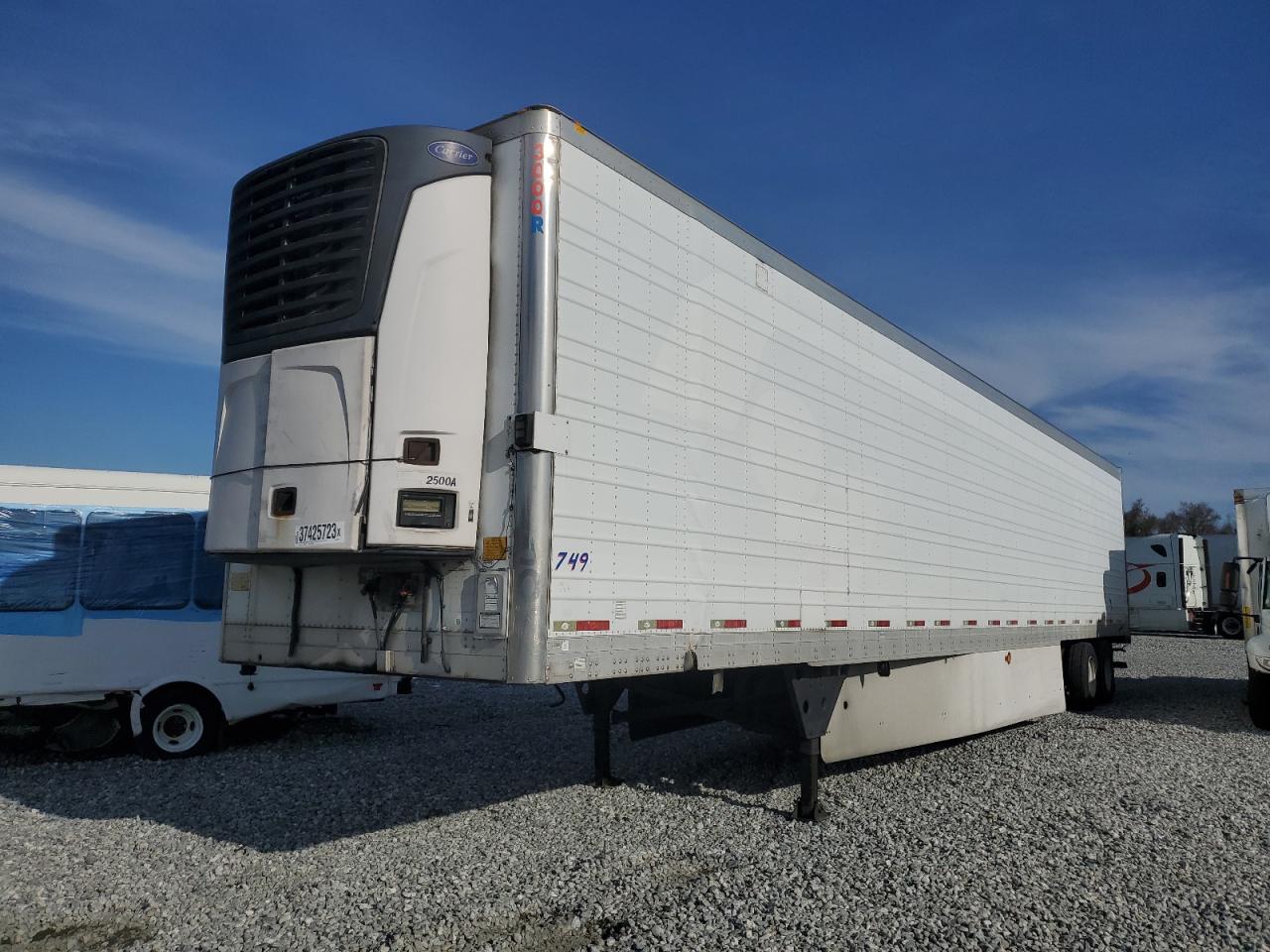 Image 3 of 2009 UTILITY REEFER 2009 with VIN 1UYVS25329M567817