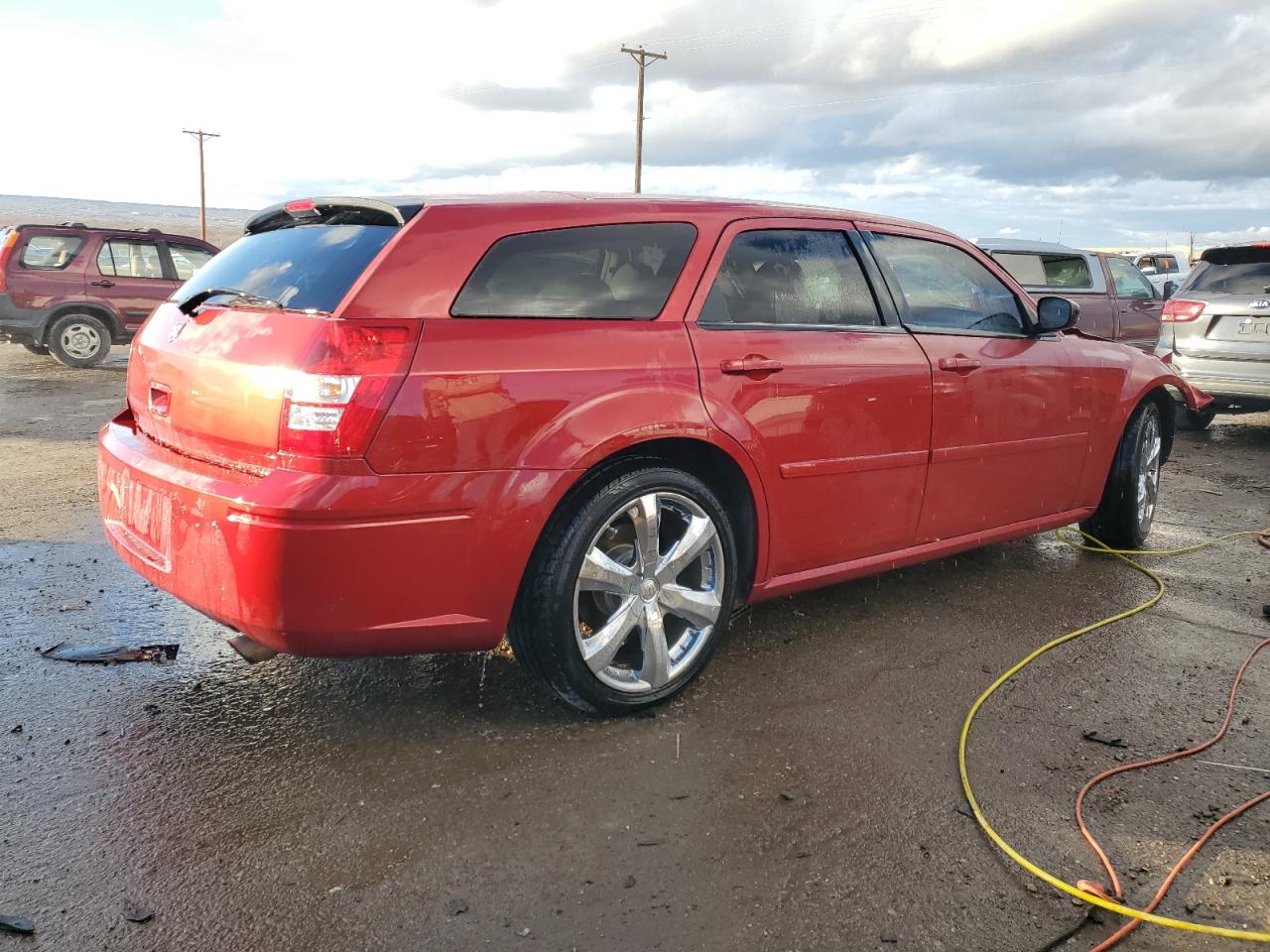 Image 3 of 2005 DODGE MAGNUM SXT 2005 with VIN 2D4FV48VX5H128559