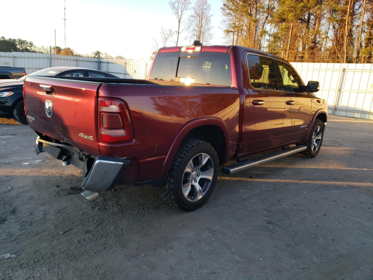 Obraz 3 z 2019 RAM 1500 LARAMIE 2019 z VIN 1C6SRFJT5KN554562