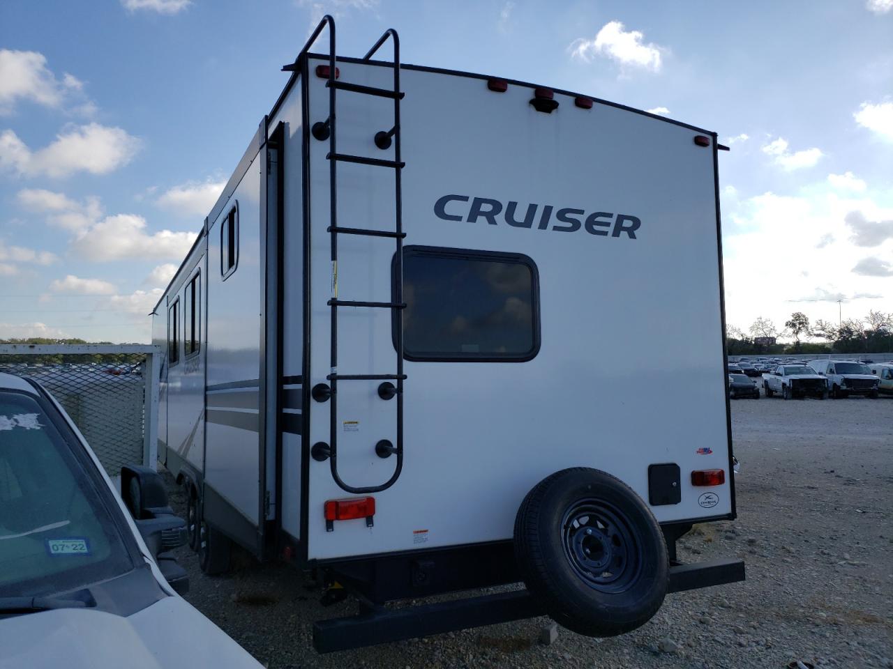 Obraz 3 z 2022 CRUI TRVL TRLR 2022 z VIN 4YDTCRS21N6321442