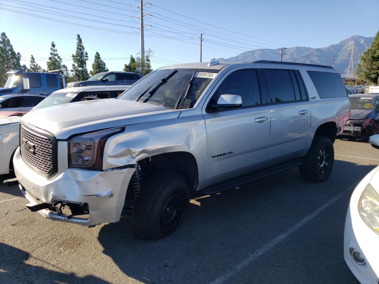 Image 1 of 2017 GMC YUKON XL K1500 SLT 2017 with VIN 1GKS2GKCXHR109855