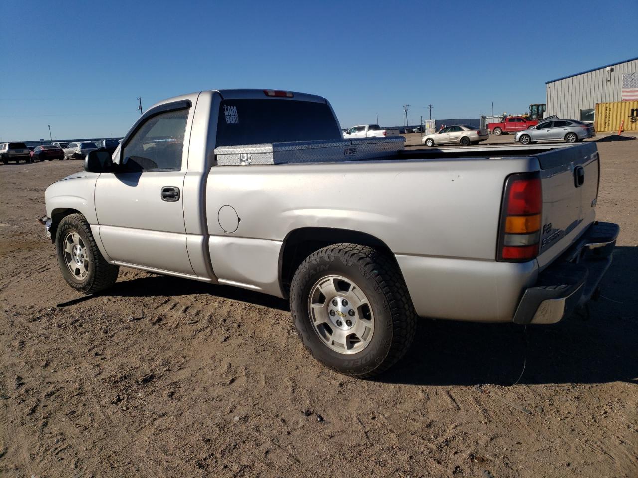 Image 2 of 2007 GMC NEW SIERRA C1500 CLASSIC 2007 with VIN 3GTEC14X07G213742
