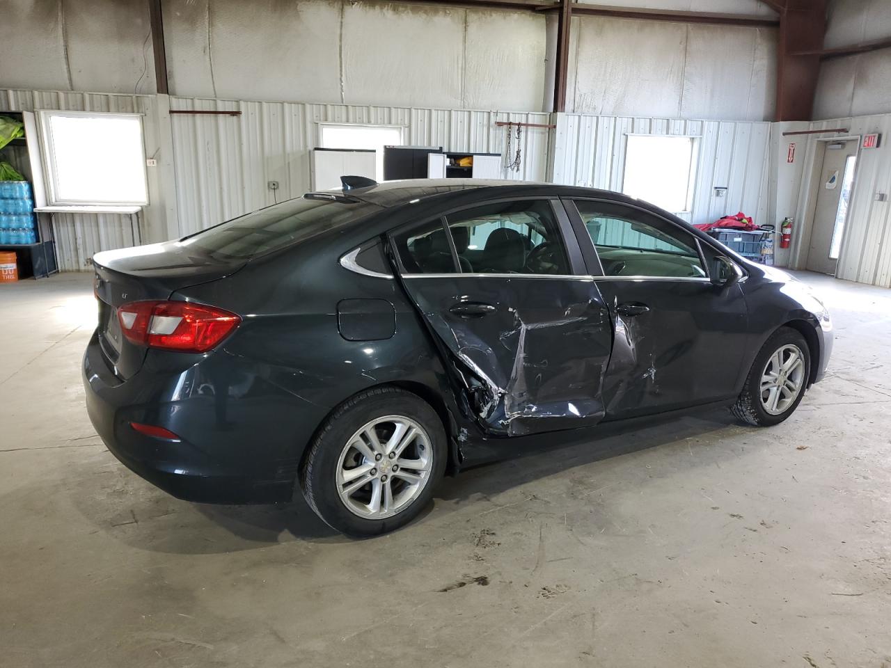 Image 3 of 2018 CHEVROLET CRUZE LT 2018 with VIN 1G1BE5SM0J7223132