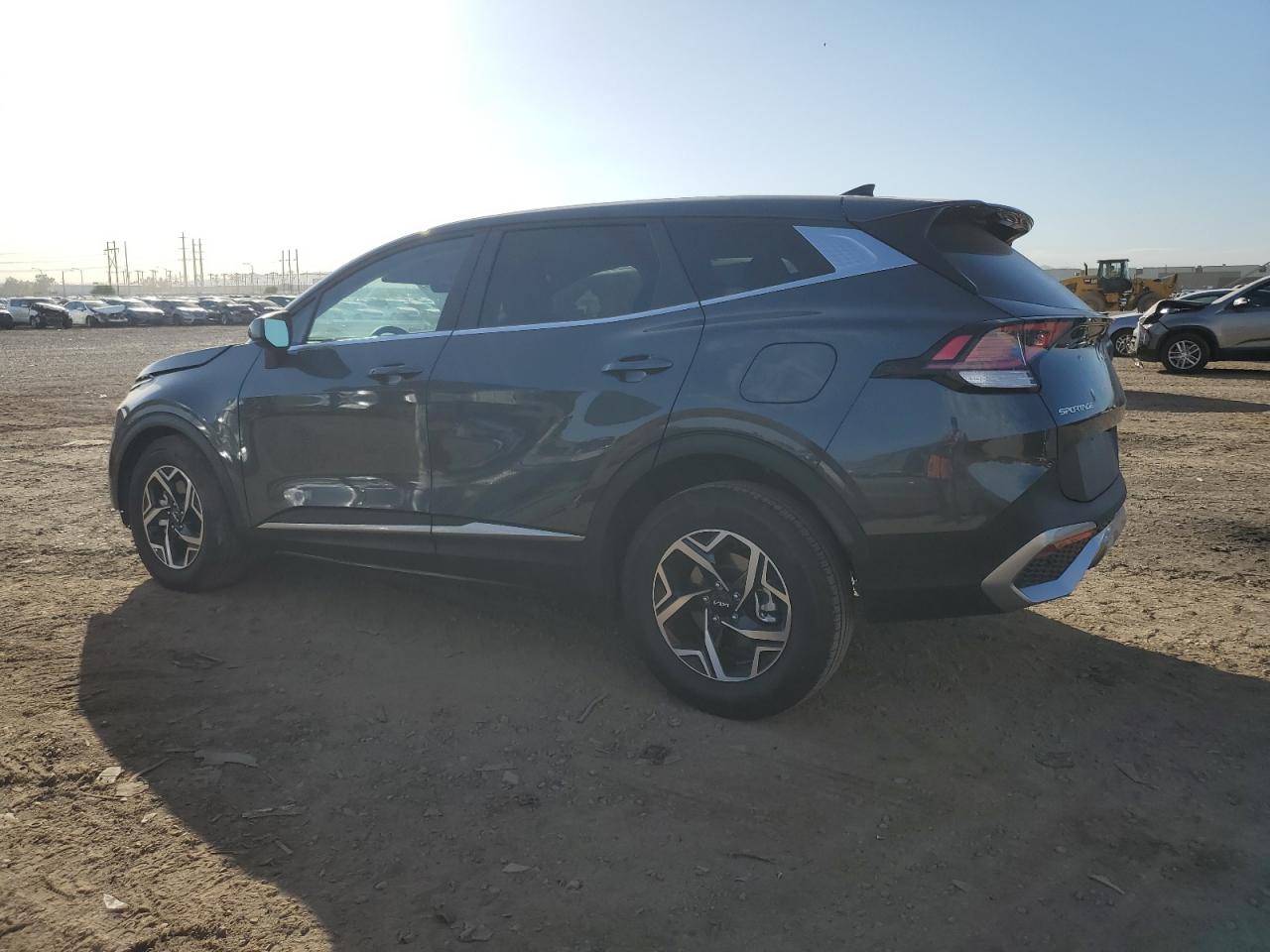 Изображение 2 2023 KIA SPORTAGE LX 2023 с VIN KNDPU3AF9P7184346