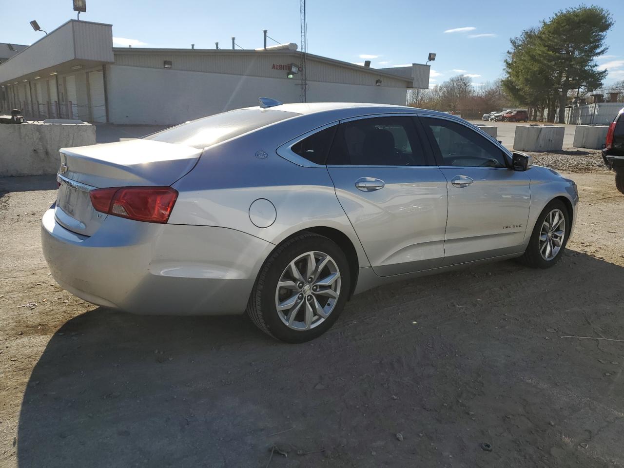 Image 3 of 2016 CHEVROLET IMPALA LT 2016 with VIN 2G1115S38G9105142