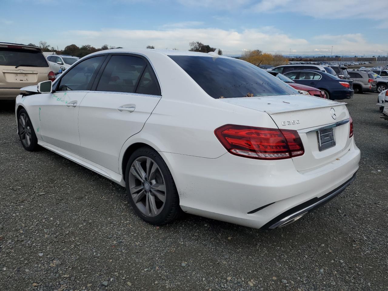 Image 2 of 2014 MERCEDES-BENZ E 350 2014 with VIN WDDHF5KB2EA962790