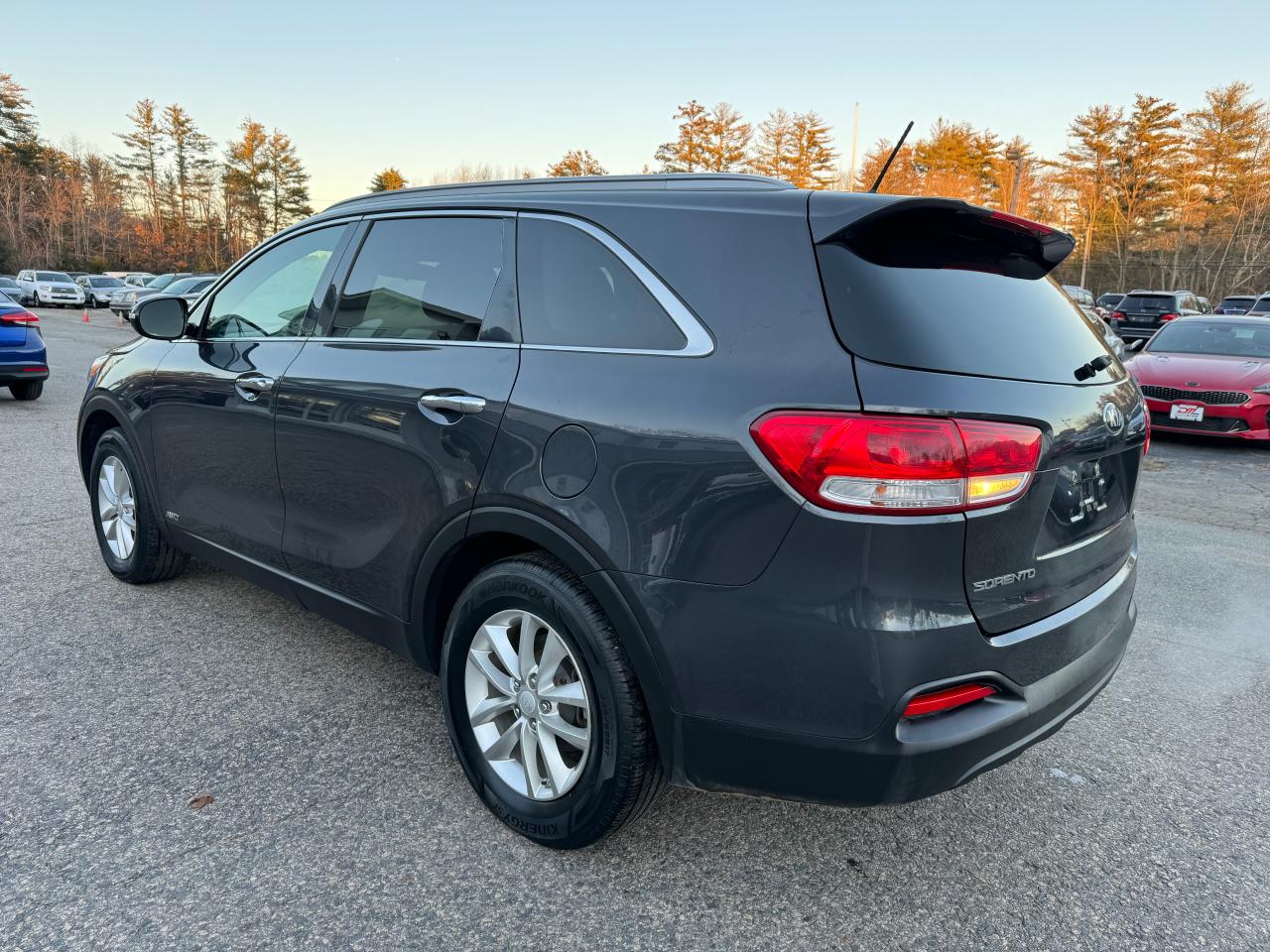 Image 3 of 2016 KIA SORENTO LX 2016 with VIN 5XYPGDA39GG112830