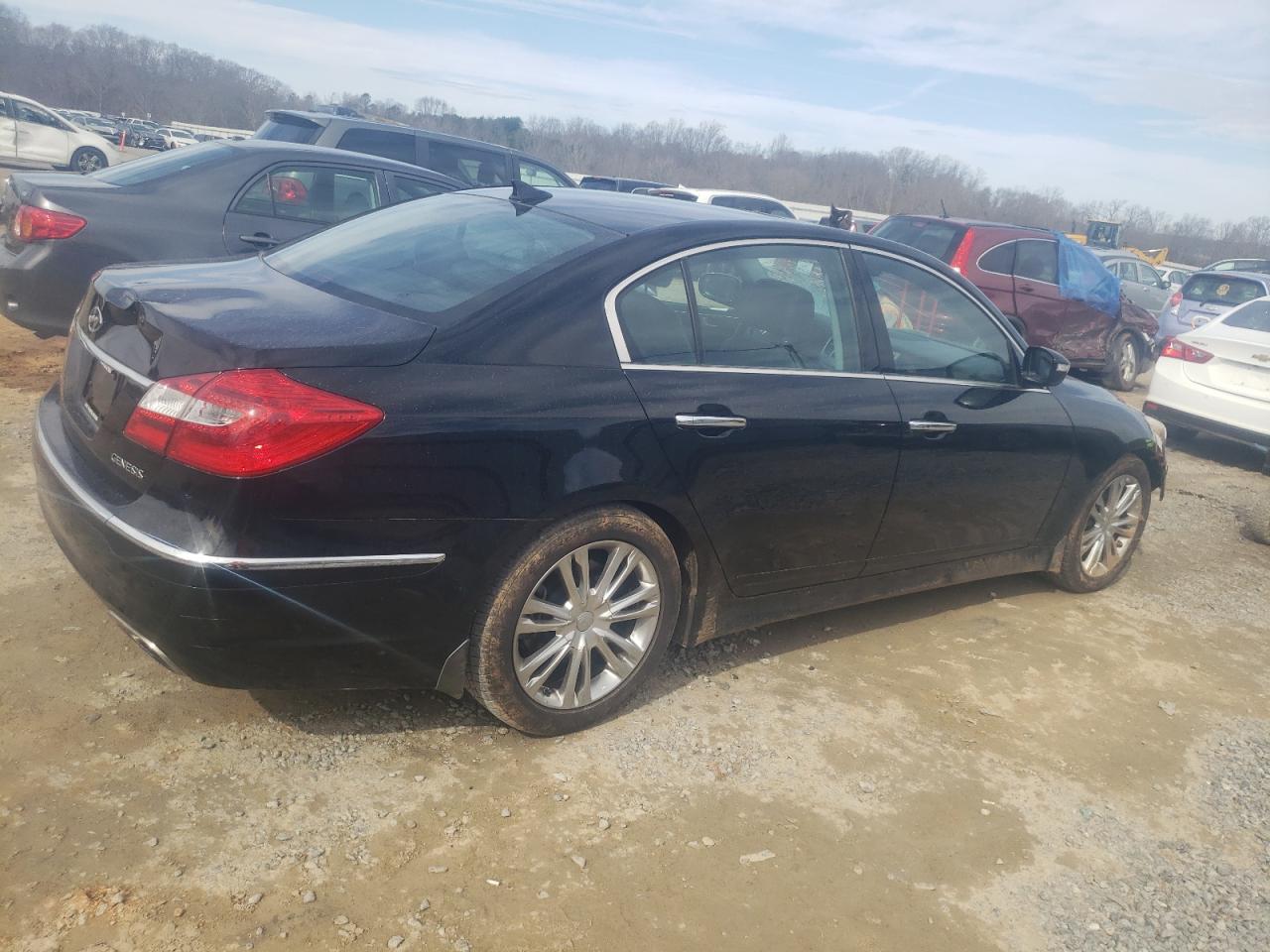 Image 3 of 2013 HYUNDAI GENESIS 3.8L 2013 with VIN KMHGC4DD6DU219016