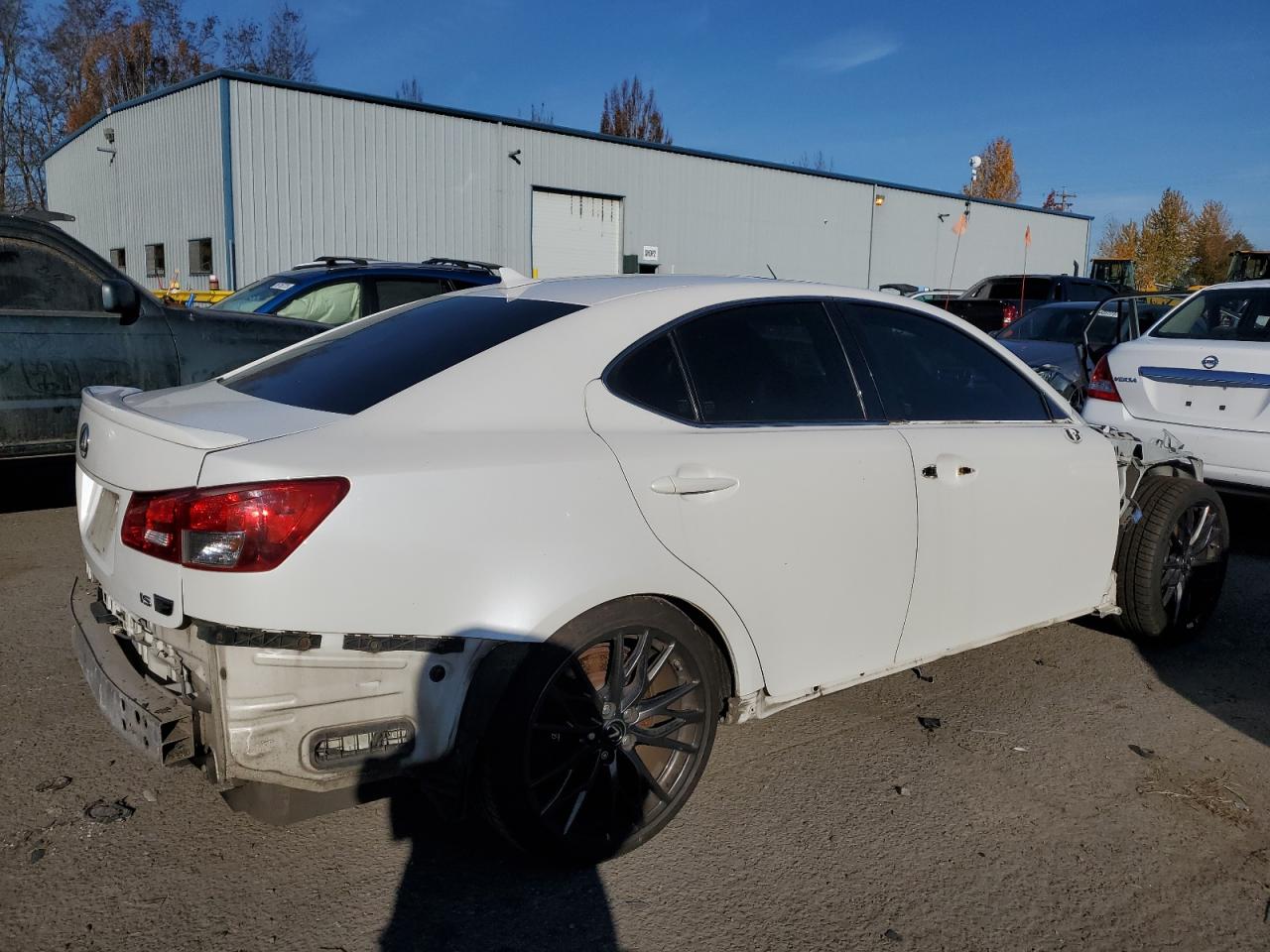 Изображение 3 2010 LEXUS IS F 2010 с VIN JTHBP5C21A5007749
