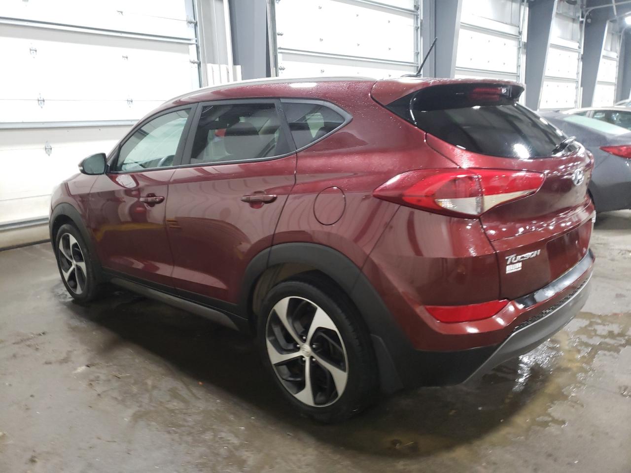 Image 2 of 2016 HYUNDAI TUCSON LIMITED 2016 with VIN KM8J3CA25GU080276