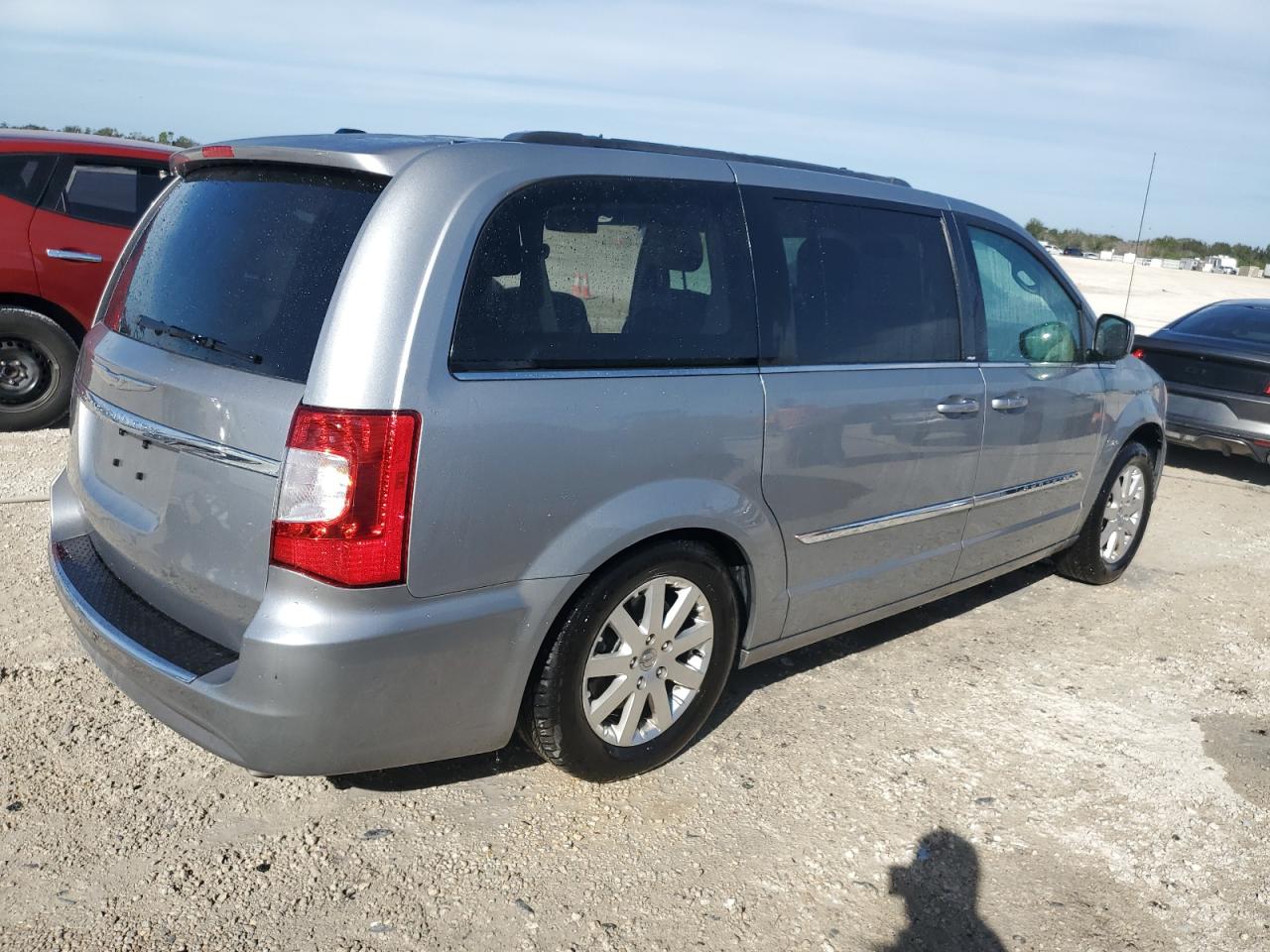 Image 3 of 2013 CHRYSLER TOWN & COUNTRY TOURING 2013 with VIN 2C4RC1BG2DR796888