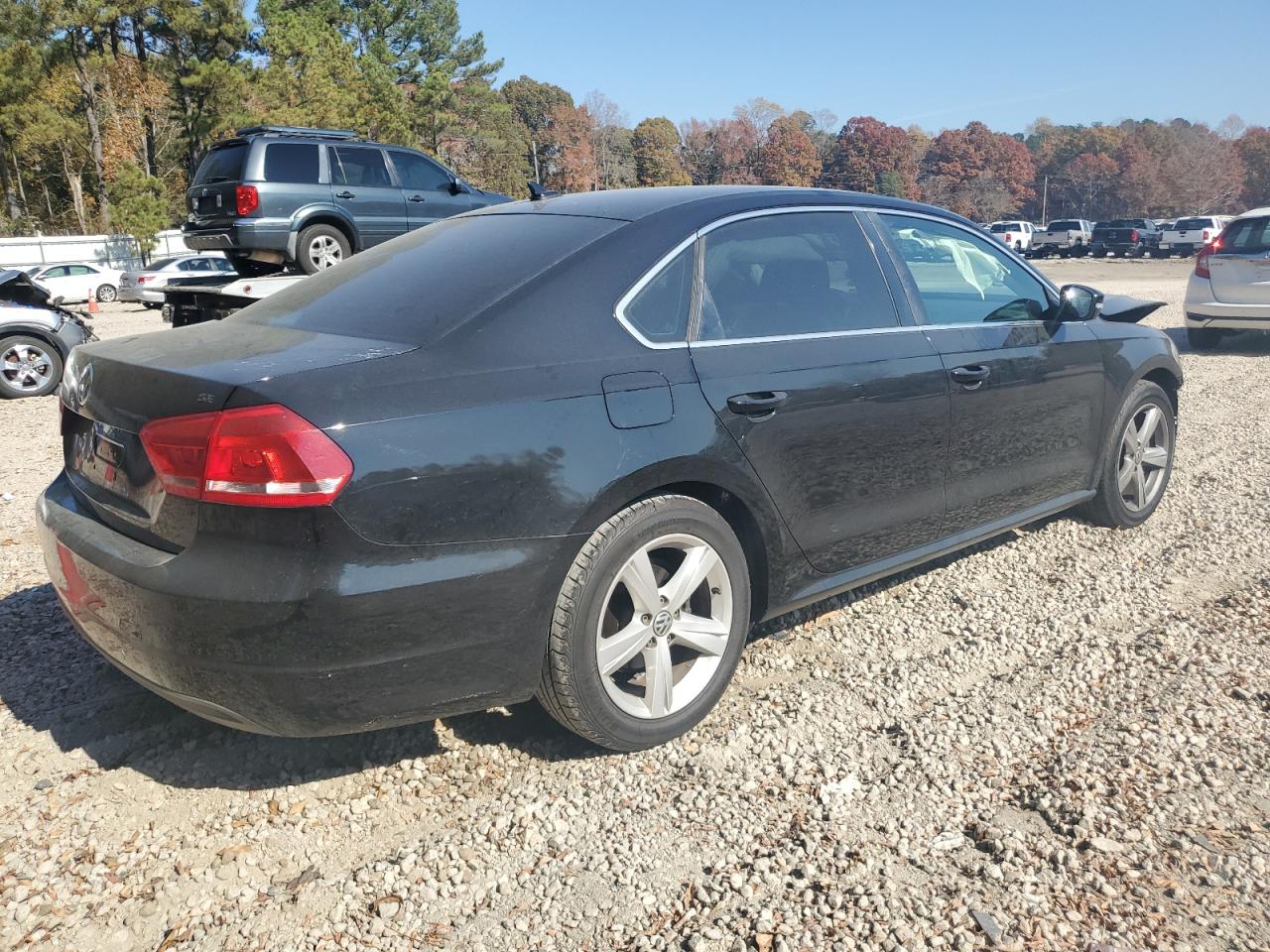 Изображение 3 2013 VOLKSWAGEN PASSAT SE 2013 с VIN 1VWBH7A31DC127215