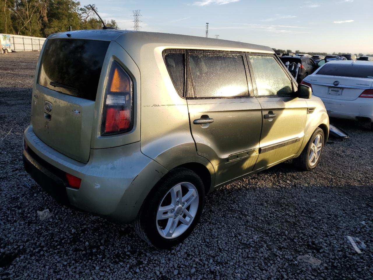Obraz 3 z 2011 KIA SOUL + 2011 z VIN KNDJT2A25B7250805
